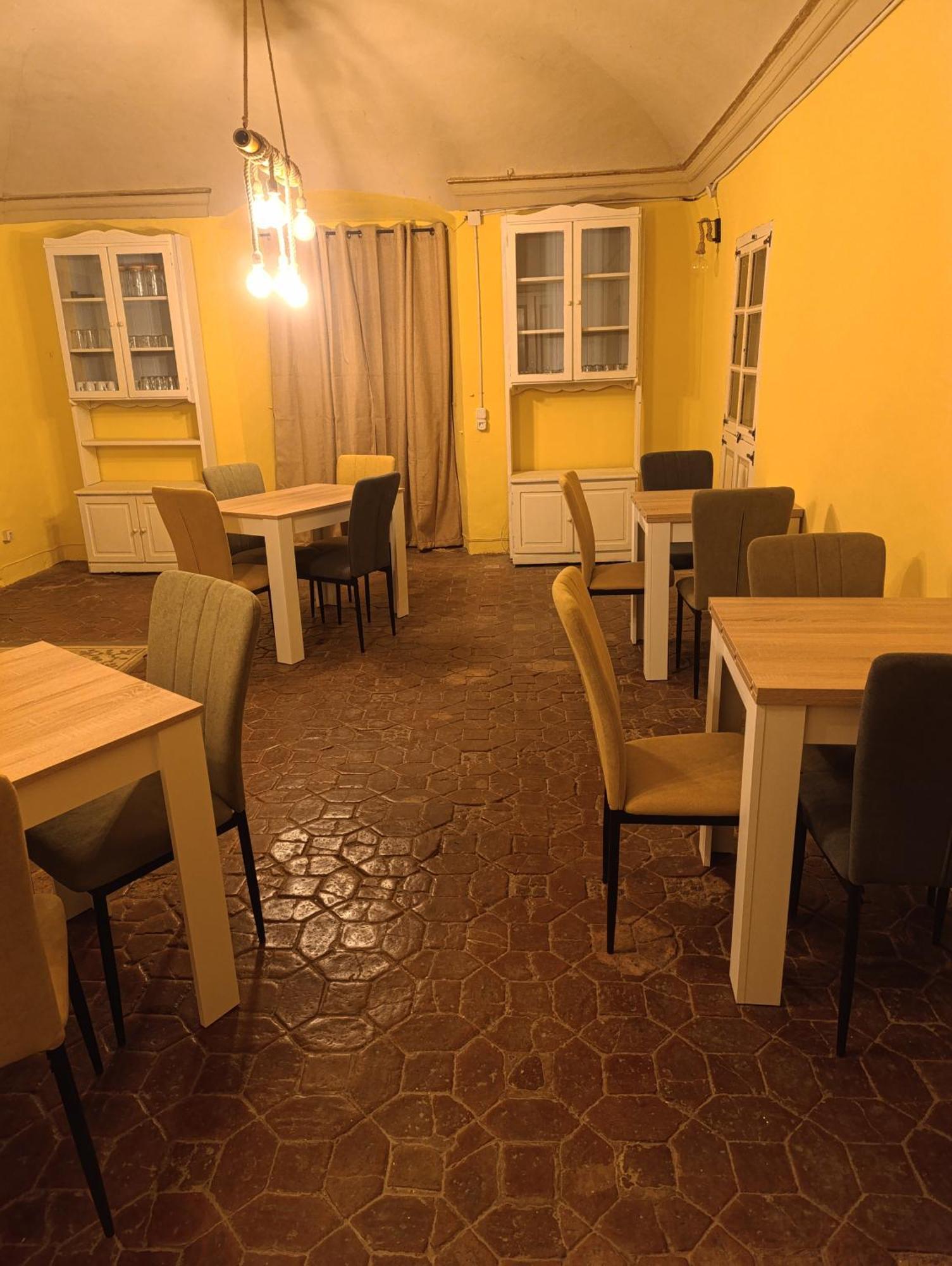 Bed and Breakfast Mas Pitre Бесалу Экстерьер фото