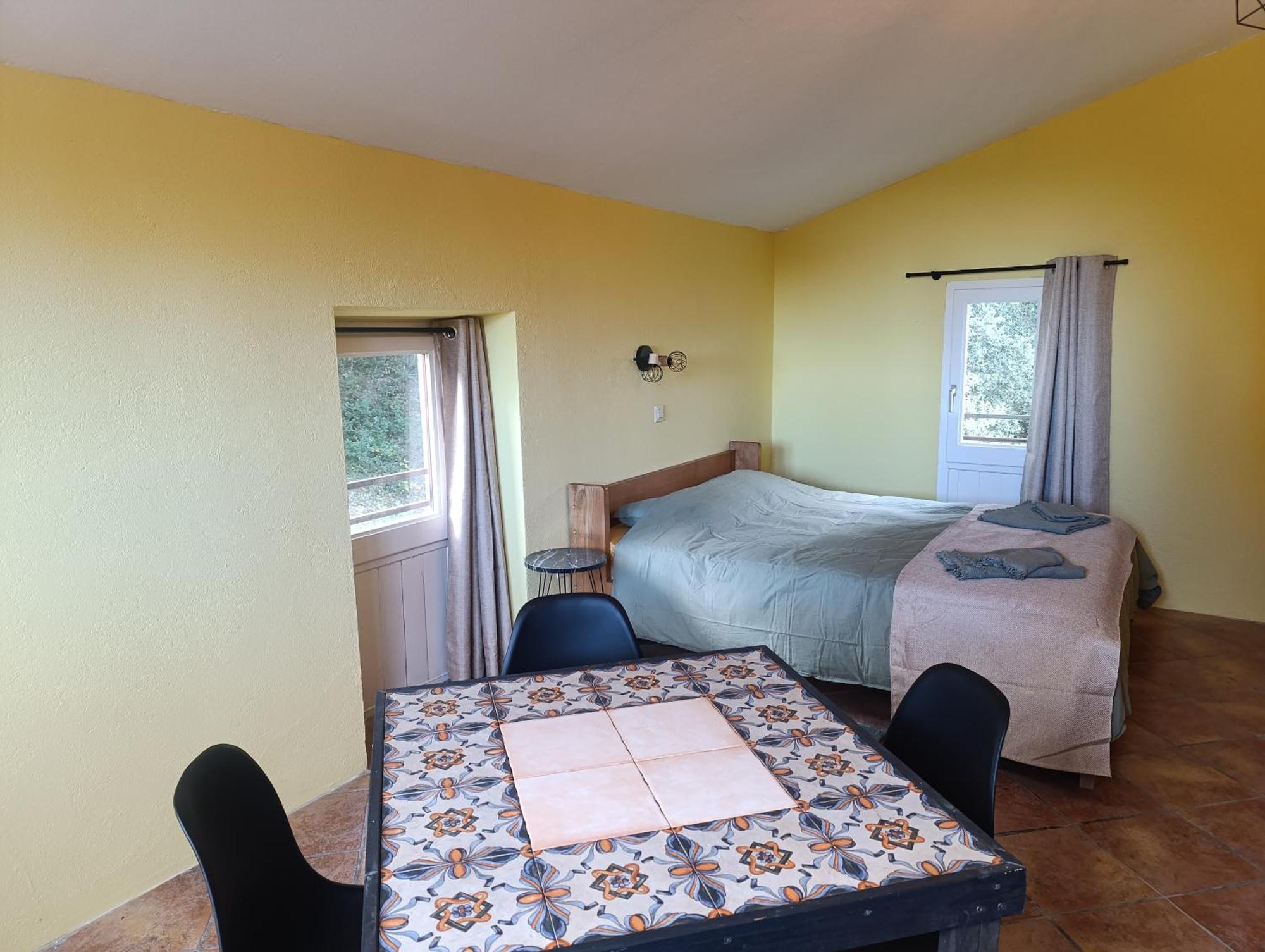Bed and Breakfast Mas Pitre Бесалу Экстерьер фото